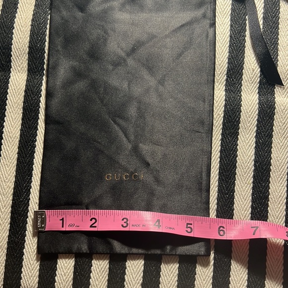 Gucci dust bag perfect condition - Picture 5 of 6